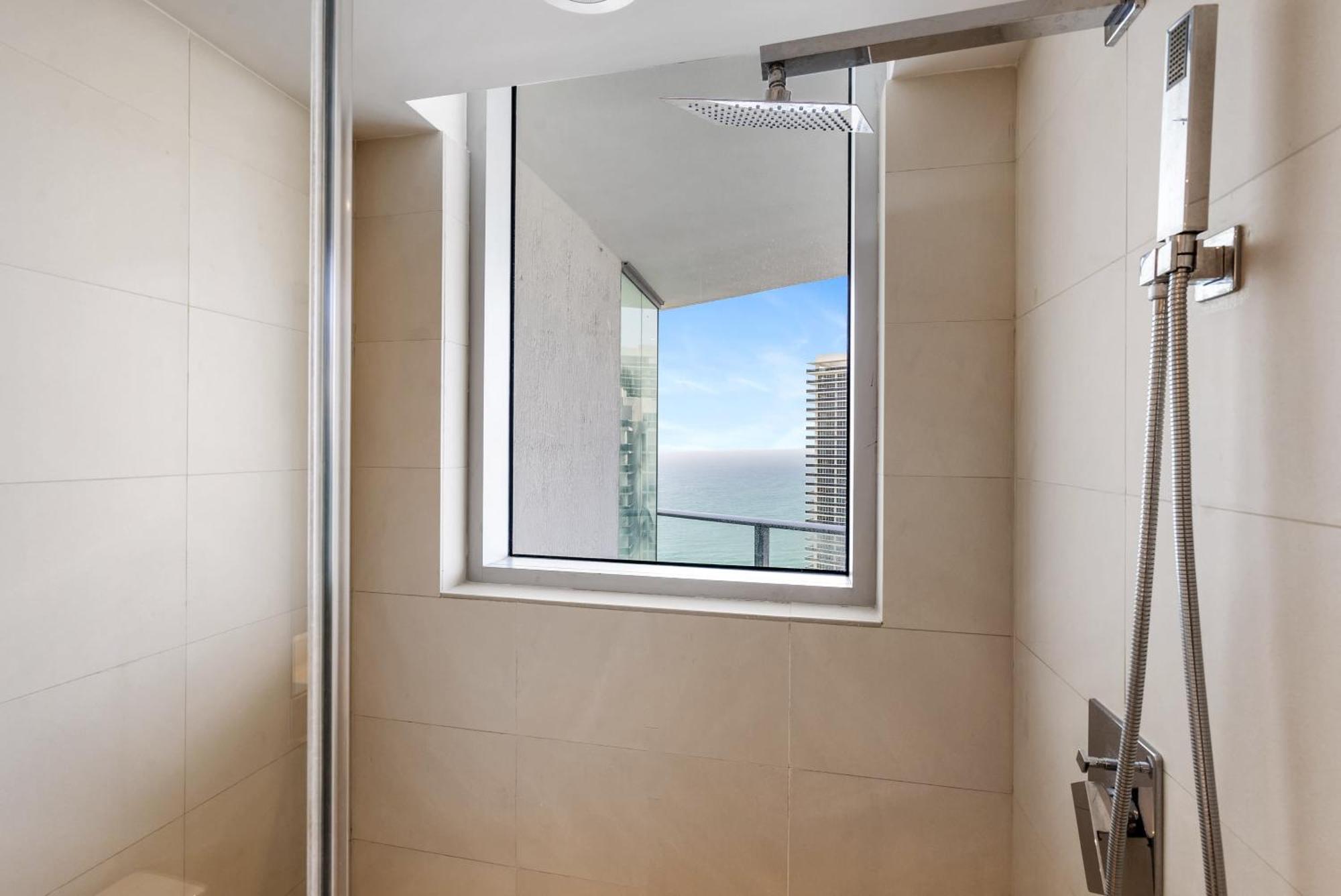 High Floor Corner 2 Bdr At Lyfe Resort 好莱坞 外观 照片