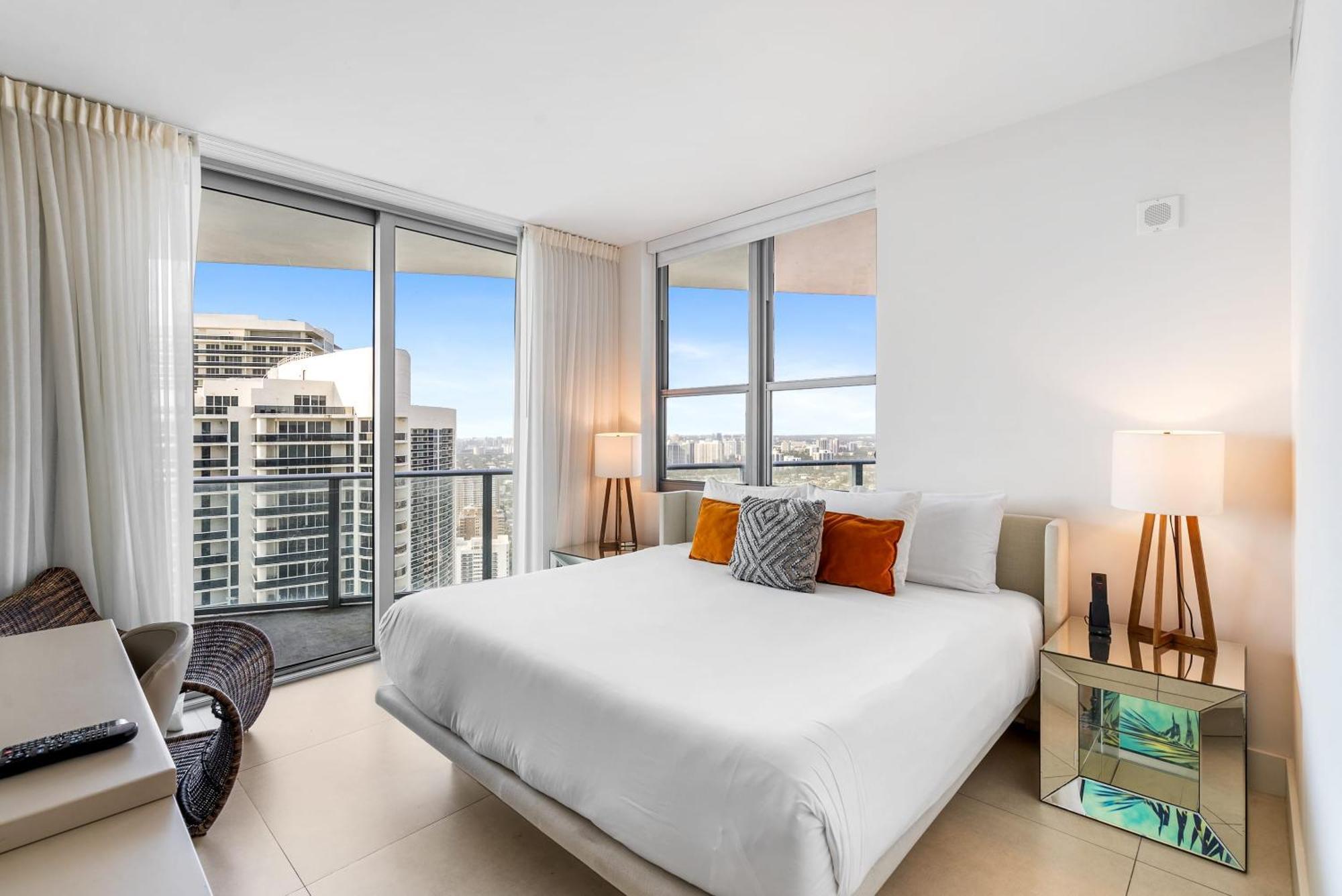 High Floor Corner 2 Bdr At Lyfe Resort 好莱坞 外观 照片