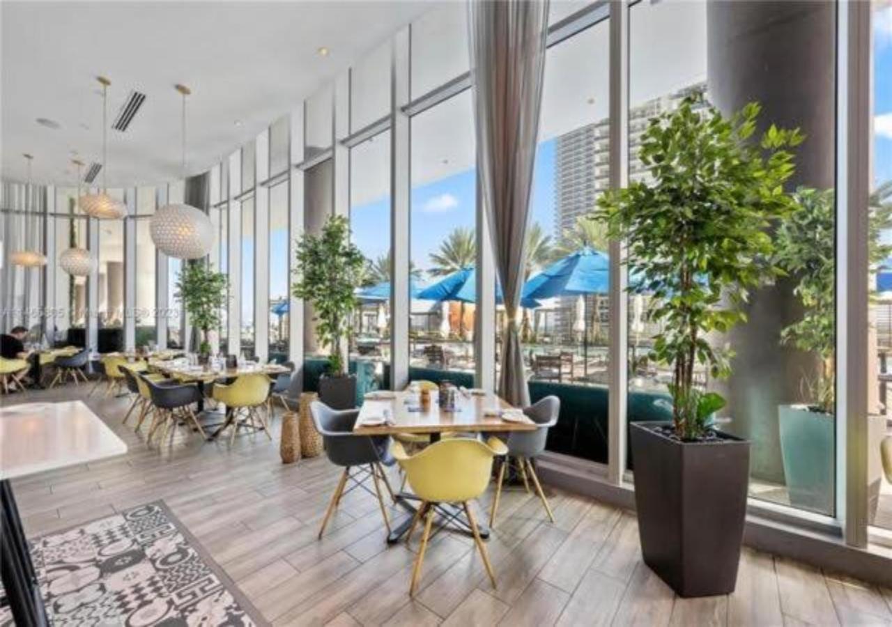 High Floor Corner 2 Bdr At Lyfe Resort 好莱坞 外观 照片